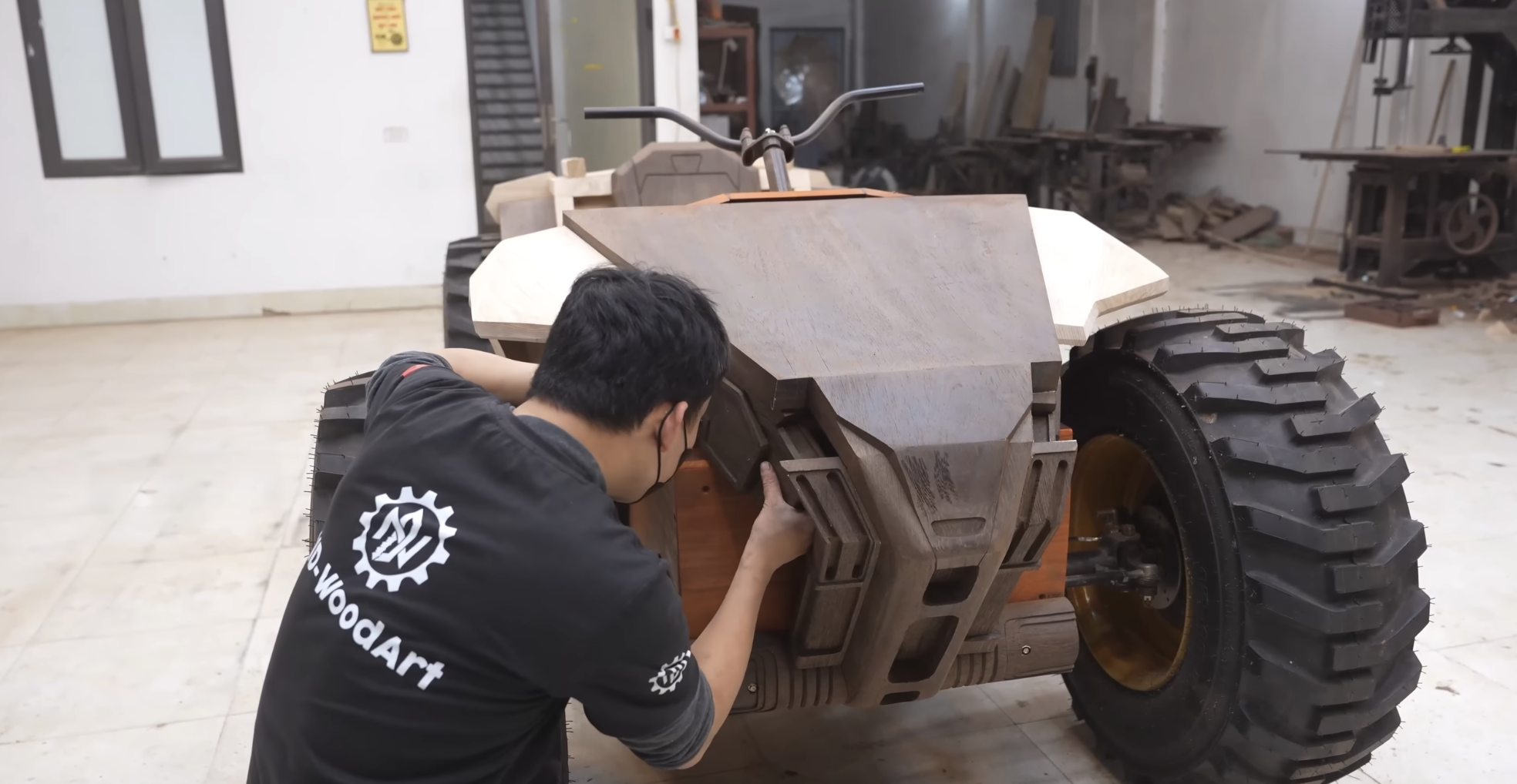 Khám Phá Chiếc ATV Bằng Gỗ Độc Đáo Của Thợ Mộc Việt Nam Khám Phá Chiếc ATV Bằng Gỗ Độc Đáo Của Thợ Mộc Việt Nam