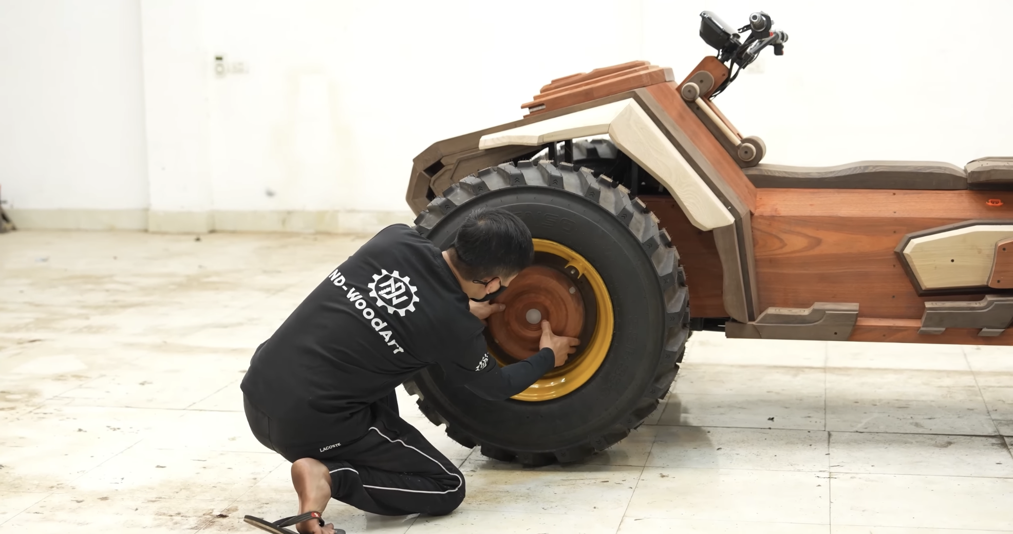 Khám Phá Chiếc ATV Bằng Gỗ Độc Đáo Của Thợ Mộc Việt Nam Khám Phá Chiếc ATV Bằng Gỗ Độc Đáo Của Thợ Mộc Việt Nam
