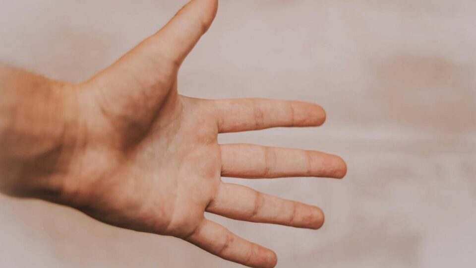 Khám Phá Bí Mật Chiều Dài Ngón Tay Con Người và Vai Trò Quan Trọng Của Chúng