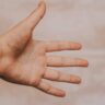 Khám Phá Bí Mật Chiều Dài Ngón Tay Con Người và Vai Trò Quan Trọng Của Chúng