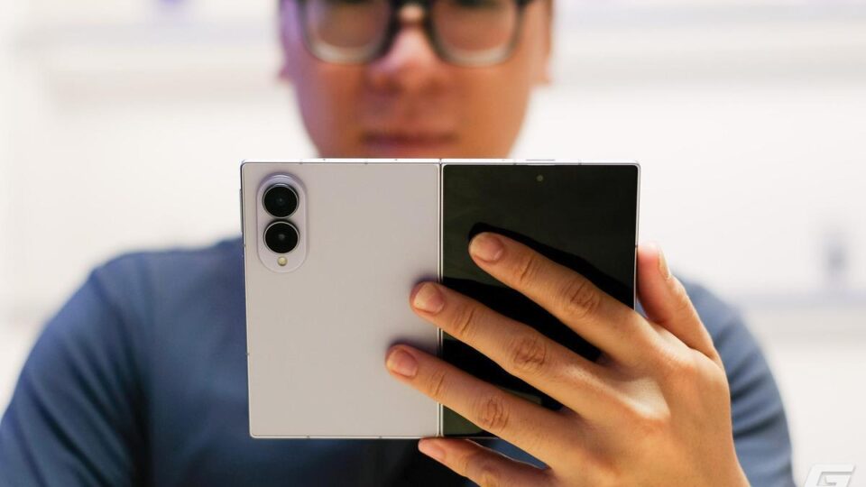 Diễn biến giá Galaxy Z Fold8 tại Việt Nam: niêm yết cao nhưng giao dịch thực tế thấp hơn