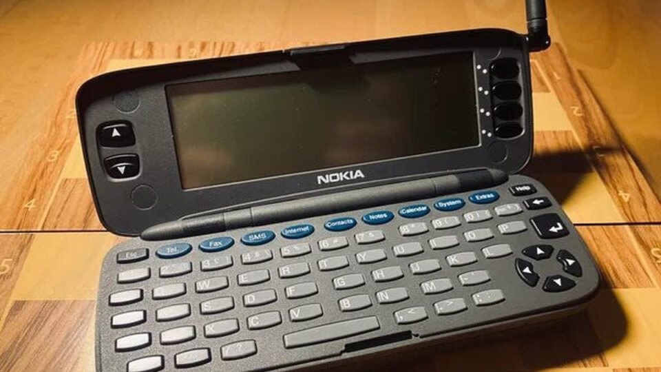 Nokia 9000 Communicator: Chiếc điện thoại doanh nhân đã đi trước ư, nhưng không dẫn đầu