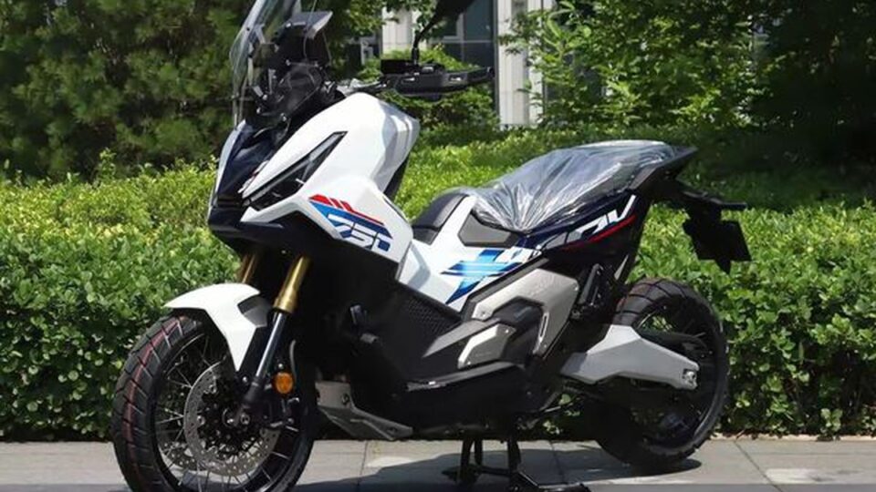 Honda X-ADV 750: Tay ga cỡ lớn cho người thích phượt và đô thị