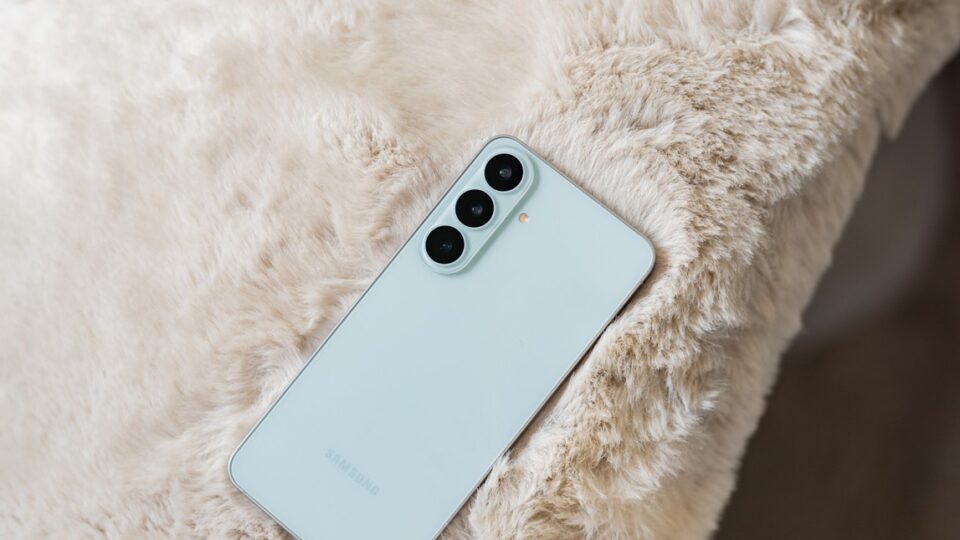 Galaxy S26 FE: Trải nghiệm gần flagship, đủ tính năng thiết yếu