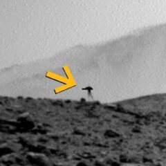 Giải mã ‘vật thể ba chân’ trong ảnh Curiosity: khi cảm biến gặp tia vũ trụ