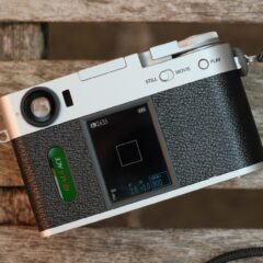 Fujifilm X half: Khi máy ảnh số được dựng thành một trải nghiệm film
