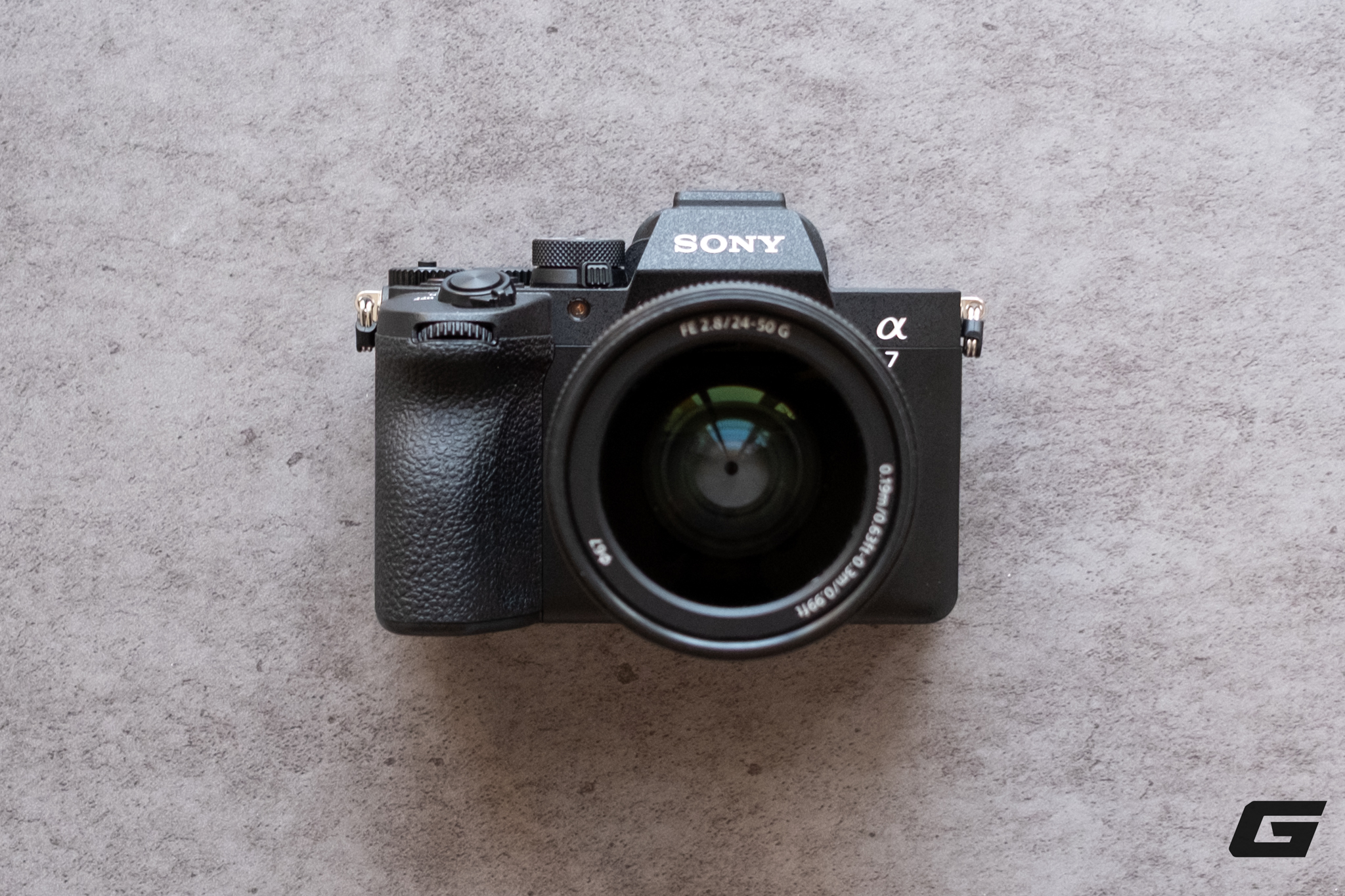 Trên tay và trải nghiệm nhanh Sony A7 V: Khi dòng A7 "quốc dân" chạm ngưỡng cao cấp - Ảnh 1.