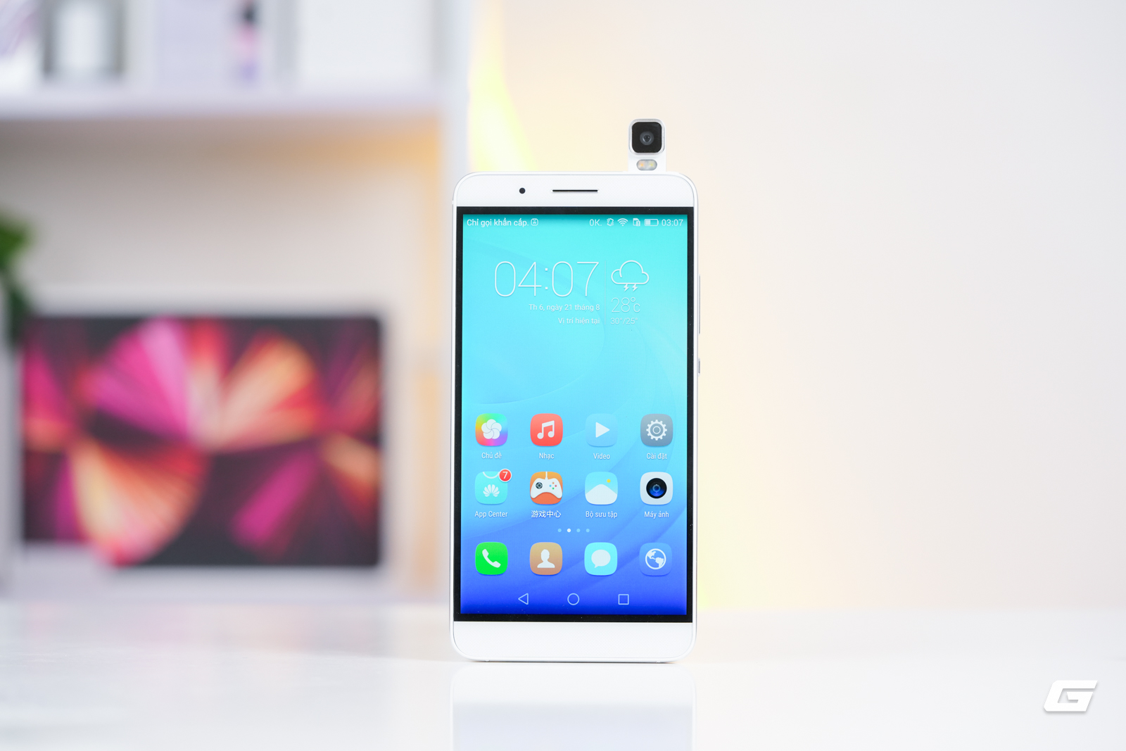 genk-honor-7i-look-back-24-1787302818154980114341 Nhìn lại HONOR 7i, điện thoại tầm trung năm 2015 với camera lật độc lạ - Ảnh 3.