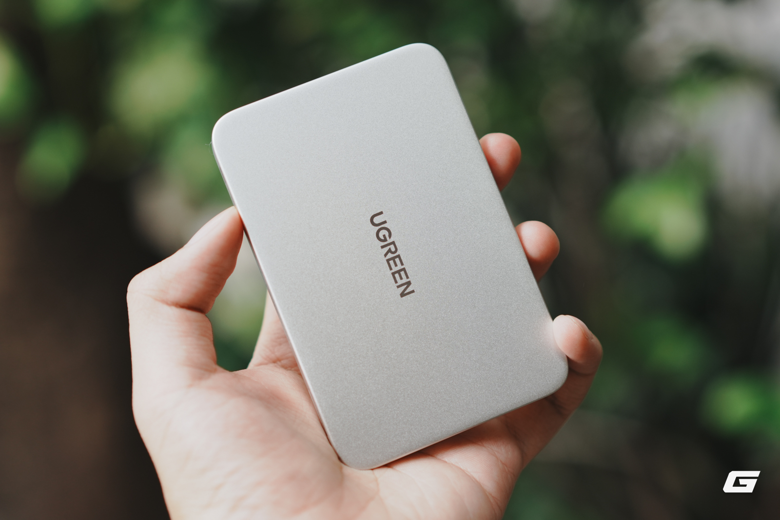 genk-ugreen-5000mah-magflow-air-2-1786186276474294709186 Pin dự phòng siêu mỏng của UGREEN: Màu trắng quá đẹp, sạc MagSafe 15W ngon lành cho iPhone, giá rẻ cả Xiaomi - Ảnh 7.