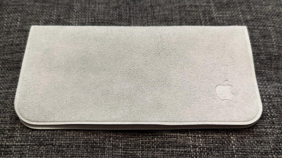 Apple giảm mạnh giá khăn lau Polishing Cloth: chuyện gì đang diễn ra và người dùng cần biết