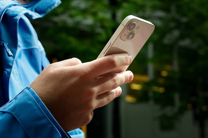 iPhone 13: Smartphone Giảm Giá Đáng Chú Ý Với Nhiều Tính Năng Hấp Dẫn