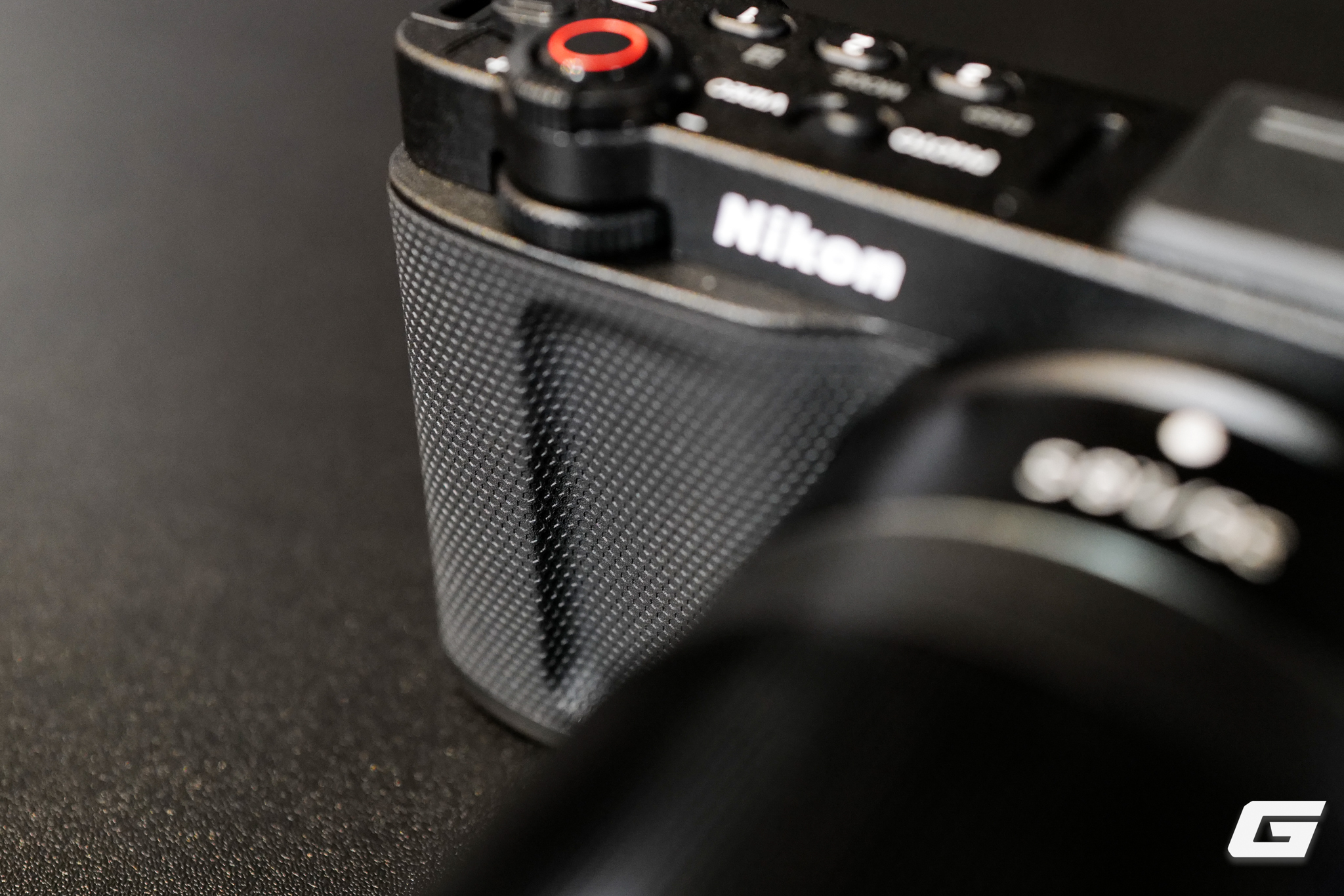 Nikon ZR chính thức ra mắt tại Việt Nam: Cinema Camera full-frame đầu tiên của Nikon sau khi thâu tóm RED, giá 61,99 triệu đồng- Ảnh 4. Nikon ZR chính thức ra mắt tại Việt Nam: Cinema Camera full-frame đầu tiên của Nikon sau khi thâu tóm RED, giá 61,99 triệu đồng- Ảnh 4.