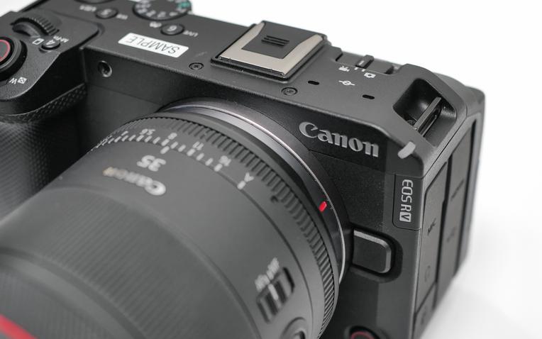 Canon EOS R6 V chính thức ra mắt tại Việt Nam: Máy quay full-frame 7K cho thế hệ creator mới- Ảnh 1. Canon EOS R6 V chính thức ra mắt tại Việt Nam: Máy quay full-frame 7K cho thế hệ creator mới- Ảnh 1.