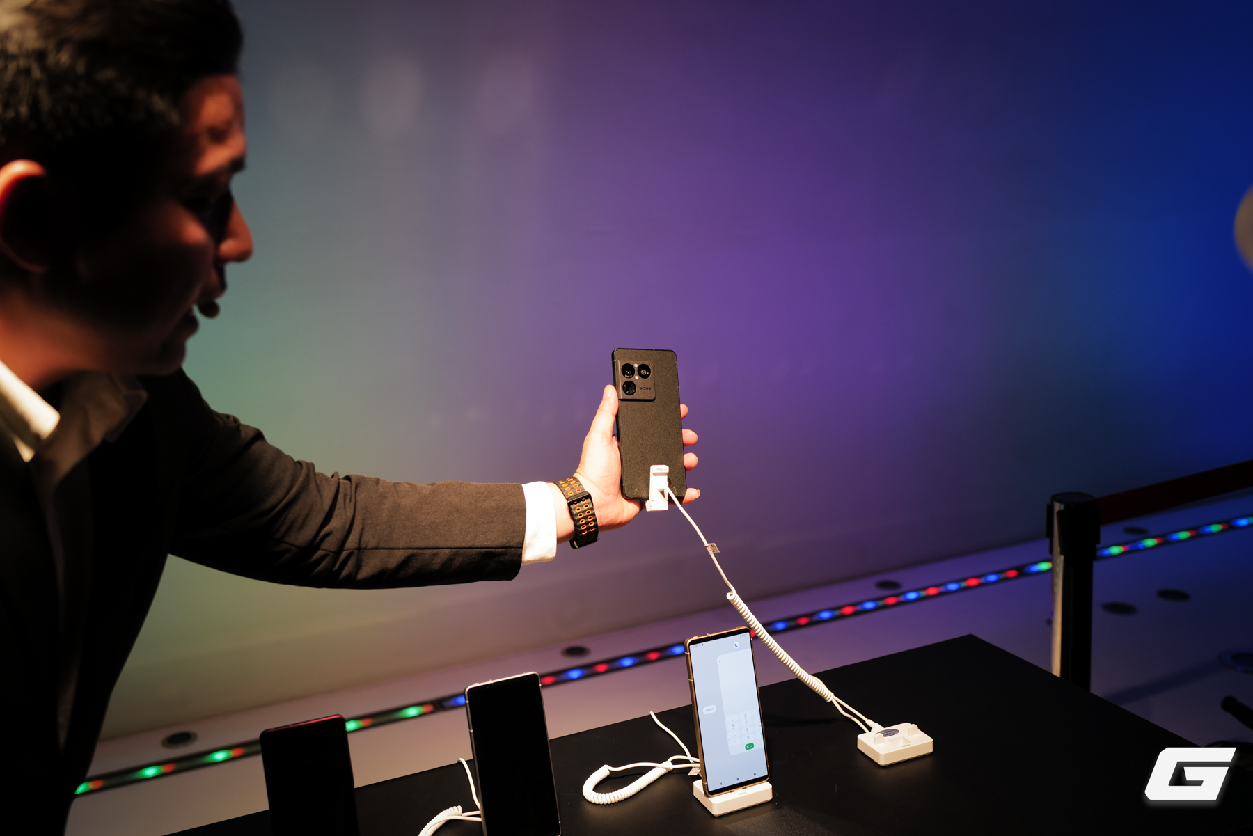 Sony Xperia 1 VIII: Flagship duy nhất còn giữ jack tai nghe 3.5mm chính thức lên kệ Việt Nam, giá 39 triệu đồng - Ảnh 9.