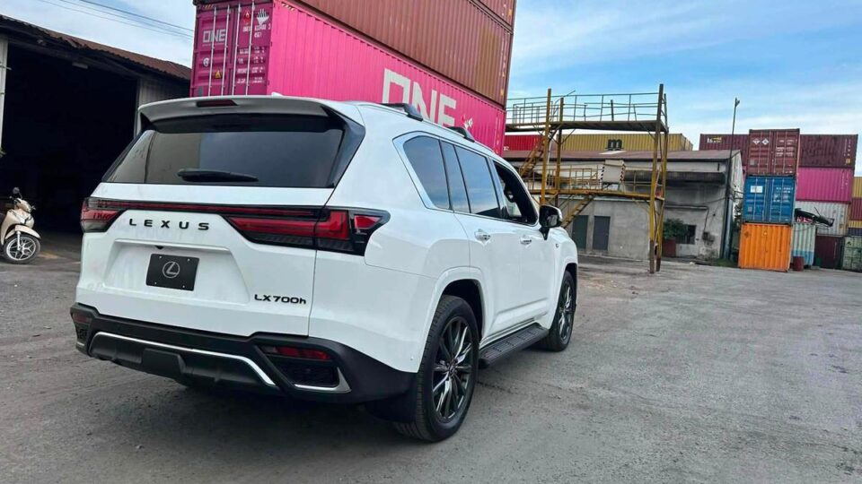 Khám Phá Xe Hybrid Lexus LX 700h Mới Tại Việt Nam