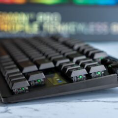 Razer Huntsman V3 Pro Low-profile TKL 8KHz: Khi switch quang học analog gặp thiết kế phím thấp