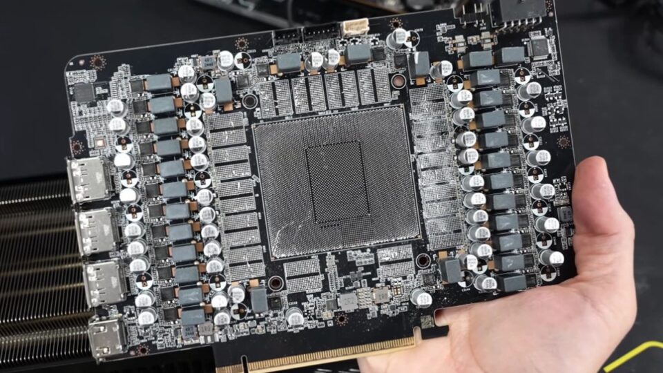 Lừa mua RTX 5090: bài học từ vụ card chỉ còn ‘vỏ’ không có GPU