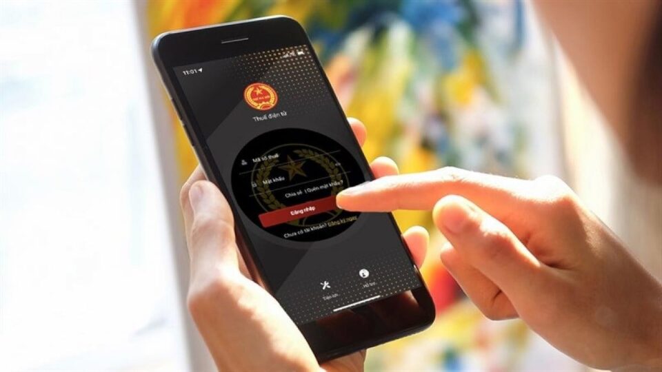 Cách phát hiện mạo danh và gửi phản ánh qua eTax Mobile một cách an toàn