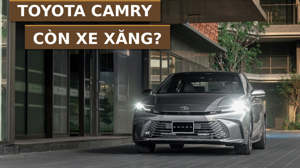 Doanh số Toyota Camry tháng 8/2026: Hybrid áp đảo, còn lại một chiếc xe xăng