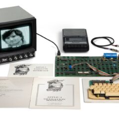 Apple-1 “Hatfield” lên sàn Bonhams: lịch đấu giá, nguồn gốc và những điều cần biết