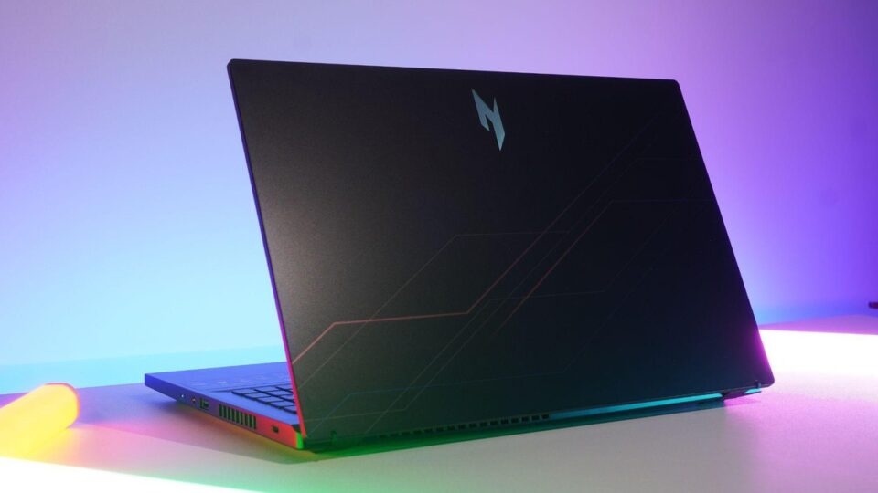 Laptop gaming và màn hình 180Hz: khi hiển thị quyết định trải nghiệm